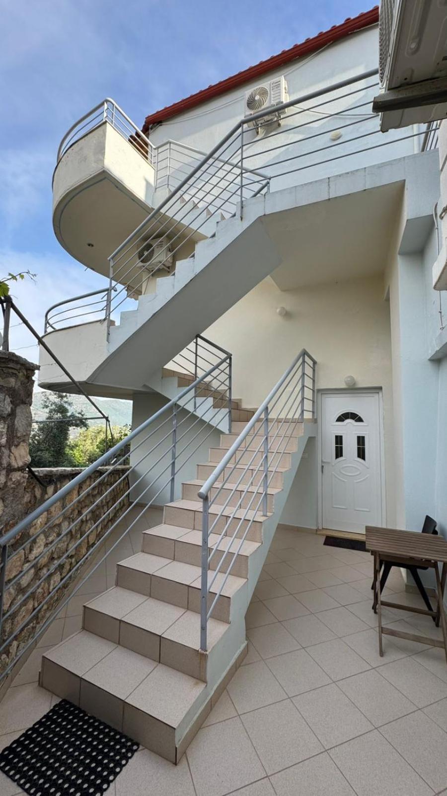 Lucas Apartments Himare Exterior foto
